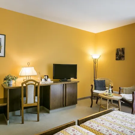 Hotel Restaurant Le Cigalon 4*